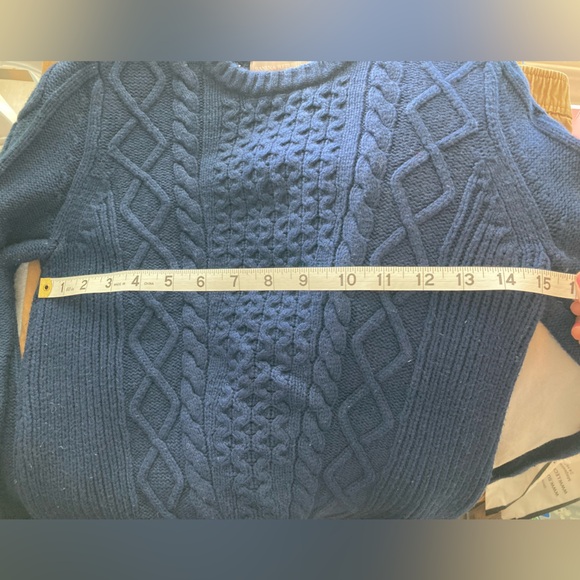 Banana Republic sweater - Picture 3 of 4